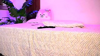 Brunette Couch Webcam Solo Fun Masturbating