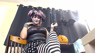 Tongue sizzling smoke slave
