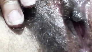 [close up] Latina Arab Goddess Fingering Her Own Hairy Pussy to Orgasm