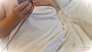 Big Tits and Hairy Pussy on Bed (homemade Snooper Wife MILF PAWG BBW Fetish Mature Amateur)