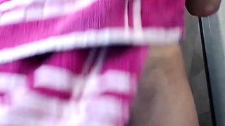Skinny 18 YO Amateur Shows Huge Lips on Webcam