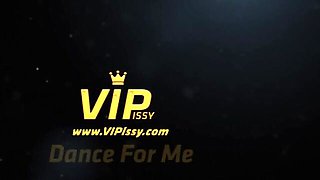 Watch bubbly Foxy Sanie's sex