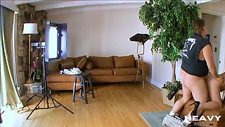 Gonzo fingerfucking plumper spoiling guy