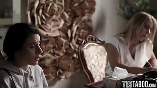 Huge Bum Stepmommy Therapist Has Bdsm Fantasy - Nelly Kent, Nikky Thorne And Raul Costa