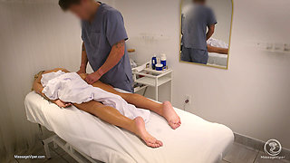 Blonde fitness model fucking her massage therapist