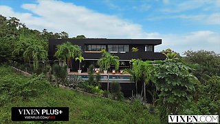 vixen naughty arps dolly dyson runs back to her ex s pe