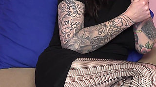 Brooke Lyn Rose Booty Calls a Cheating Husband