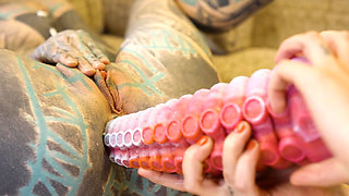 Vintage Van Fuck Inked Girl DESTROYS Her Ass with Massive Toy