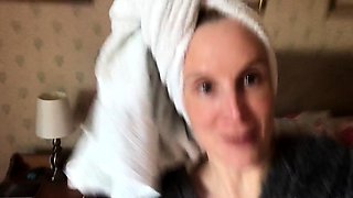 amateur girlfriend masturbating on webcam with her fingers