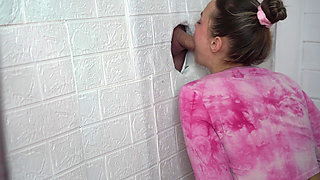 Gloryhole the Dick Reacts to Every Move