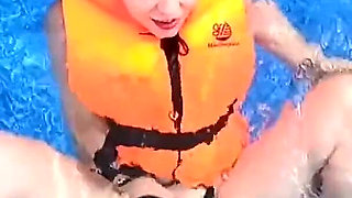 Life Jacket Vibe Play in the Pool