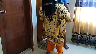 Desi Maid Gets Rough Fucked From Boss When the Office Was Empty