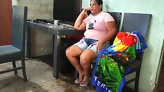 I Masturbate to My Toy and Her Tantaly Doll in Front of Her Without Her Noticing While She Is Talking on the Phone