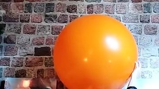 Big boob brunette masturbates on webcam