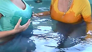 Wetlook Sisters Richelle and Christie