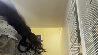 Goth school woman jiggles her arse so you