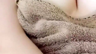 Ceci's tits after bathing for her followers