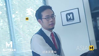 Secretary girl gets her intimate interview session with the boss