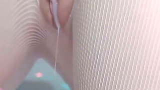 Japanese College Girl Gets a Huge Load of Sperm Pumped Into Her