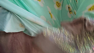 In the Backseat She Gets a Cock Treat