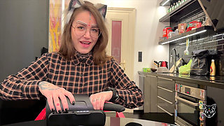 Mari Galore Unboxes a Fucking Machine with Her Boyfriend