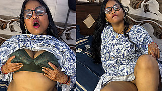 Desi Indian Stepsister Squirt Orgasm Sex Hindi Video