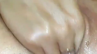 Teen Exposes Cervix While Stretching Pussy