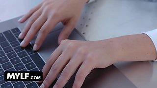 Mylf - Horny Blonde cougar spreads her vulva lips and teaches nerdy fellow to properly lick her clittie