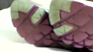 After gym feet sniffing