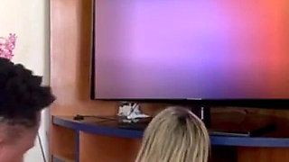 Teasing the Cocky Boss, He Couldn't Stand It, Fucked the Maid's Ass and Came in Her Mouth