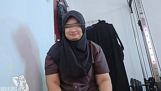 Asian Hijab Girl Massaged My Body Then Sucked My Cock! Insane Happy Ending - Minokiiko