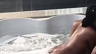 I Got a Whirlpool with the Hottie