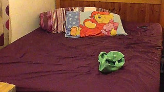 hi dde n camera set up in the room she let me watch her masturbeting