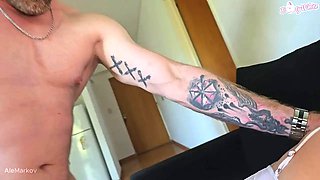 I fuck my friend daughter, she hands me her ass and I cum inside