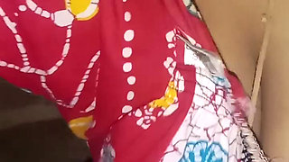 Beautiful Tamil Aunty Lets Husband Videotape Her Private Parts