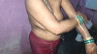 PinkyRani2333 Big Ass Indian Bhabhi Bath - Wet Homemade Doggy Style & Cum Swallowing 4k Video