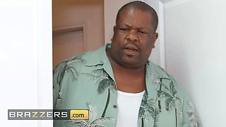 Dee Williams gets into some Sneaky Sex with jimmy before her daughter-in-law joins in for a threesome - brazzers