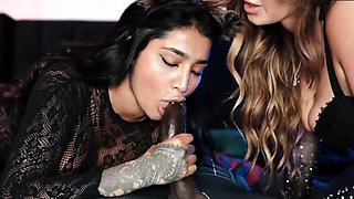 Hot interacial threeway with big bum mummy and Arab