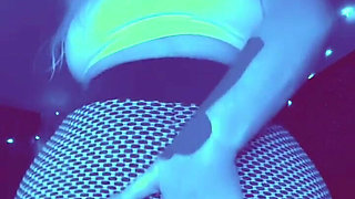 Rosie's Camel-toe Makes a Debut