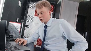 I Want To Fuck Your Manager - Mellanie Monroe / Brazzers