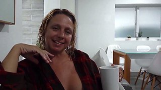 Brianna Beach A Gorgeous Blonde MILF Arrives Dripping Wet