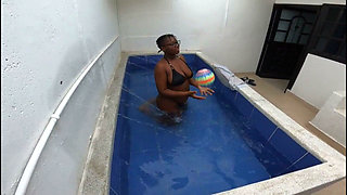 Big Ass Cock Sucking Goddess in Thong Went Over to the Neighbor Small Tub Pool Telling Him to Get His Dick Wet - Mastermeat1
